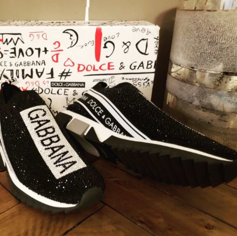 Woman's shoes